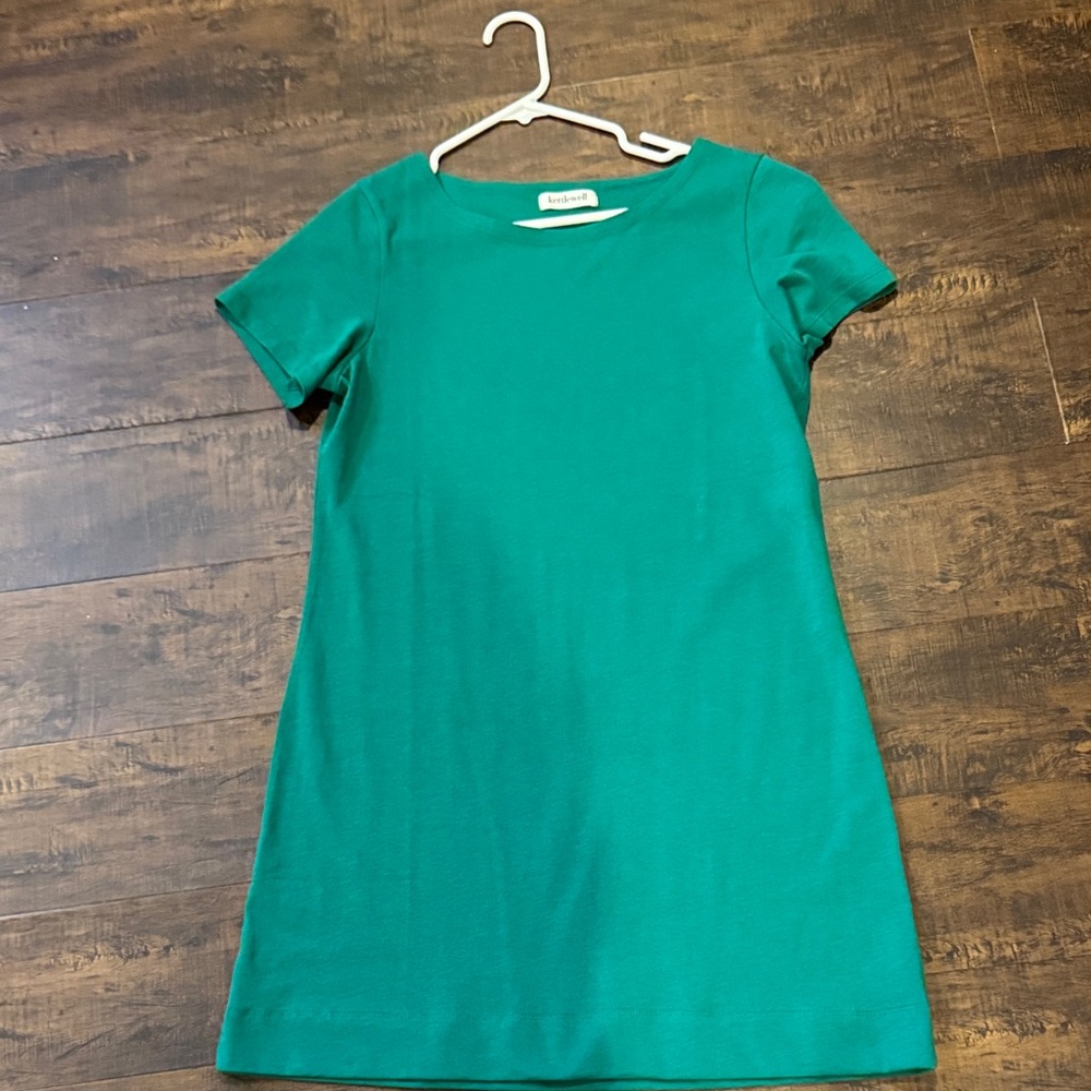 Kettlewell sz medium T-shirt dress light emerald color